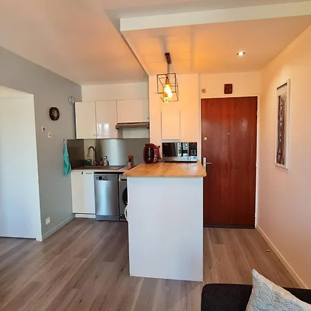 아파트 Lumineux Dans Calme Et Arboree *