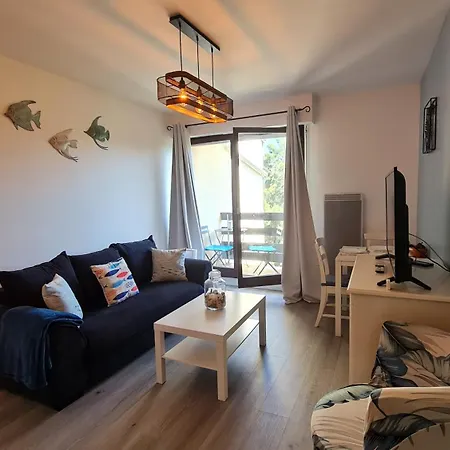 Lumineux Dans Calme Et Arboree 아파트 *