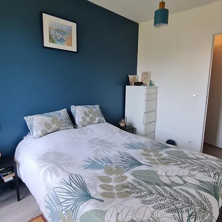 Lumineux Dans Calme Et Arboree