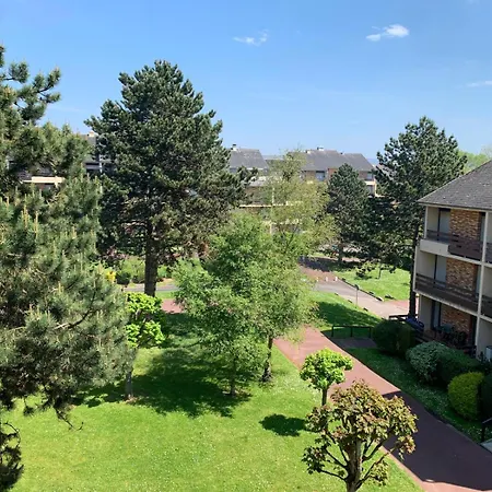 Lumineux Dans Calme Et Arboree Apartmán